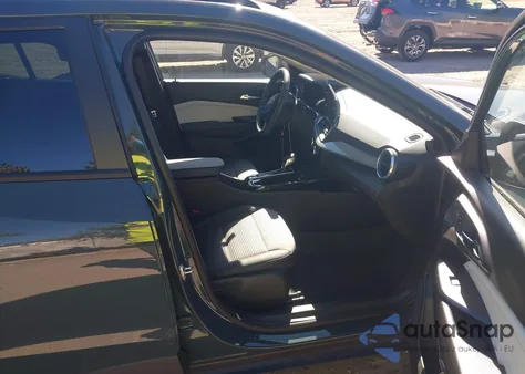 2025 Chevrolet Trax Fwd Lt from USA, damaged, VIN KL77LHEP0SC282326